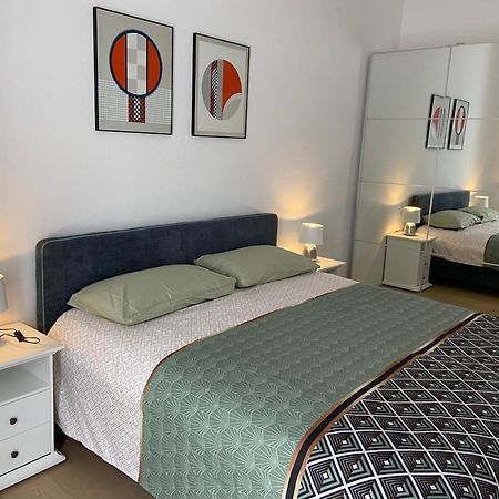 Banhome Nel Cuore Del Design District Milánó Kültér fotó